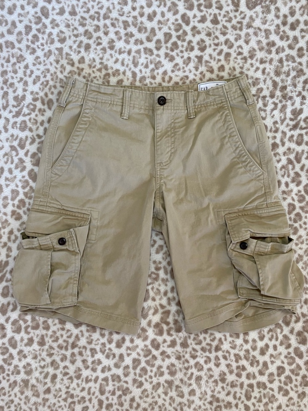 GAP 11” Cargo Shorts Khaki Utility Streetwear Regenerative Cotton Size 28